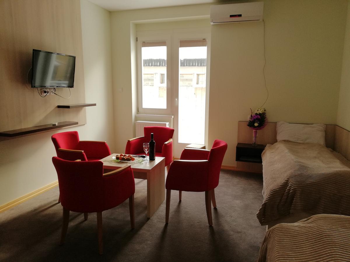 Apartments Mavesa Vrnjačka Banja エクステリア 写真