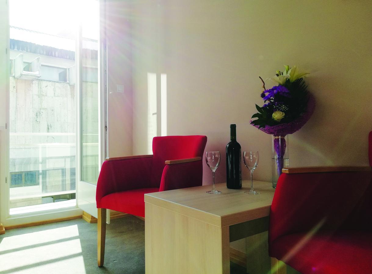 Apartments Mavesa Vrnjačka Banja エクステリア 写真